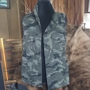 Love Tree Camo Olive Vest
